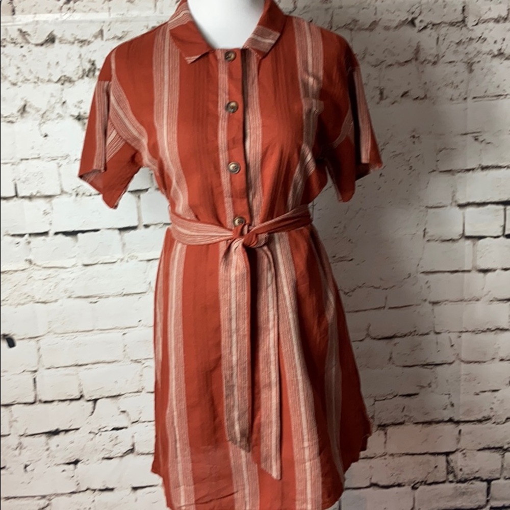 Sienna Sky Short Sleeve Dress Small